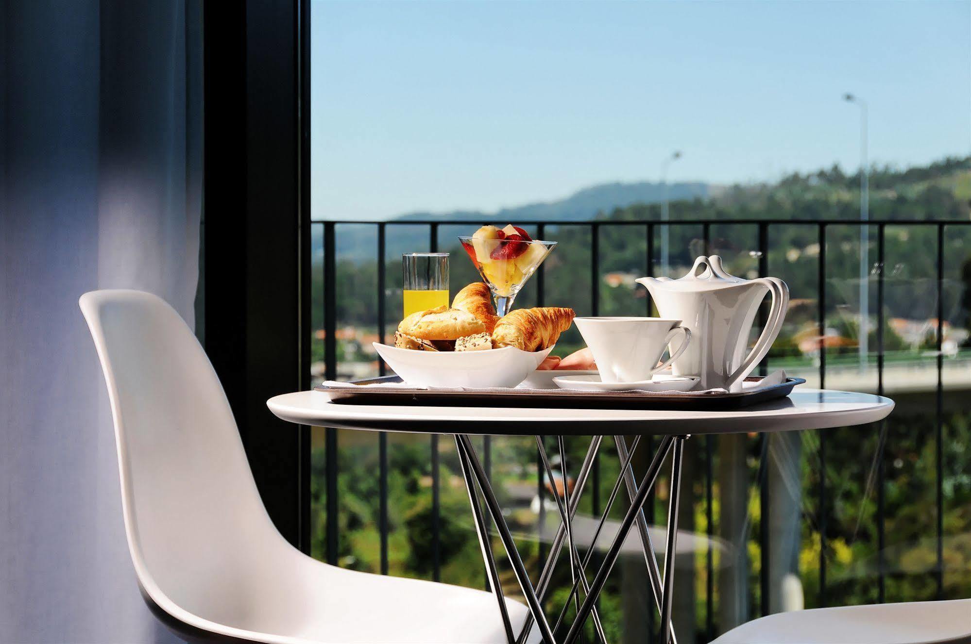 Open Village Sports Hotel & Spa Club Guimarães Zewnętrze zdjęcie